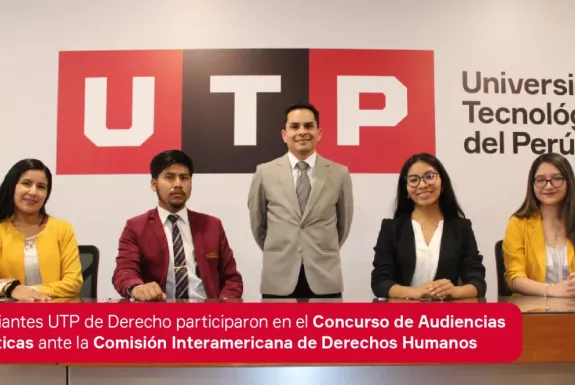 Estudiantes participando en audiencia